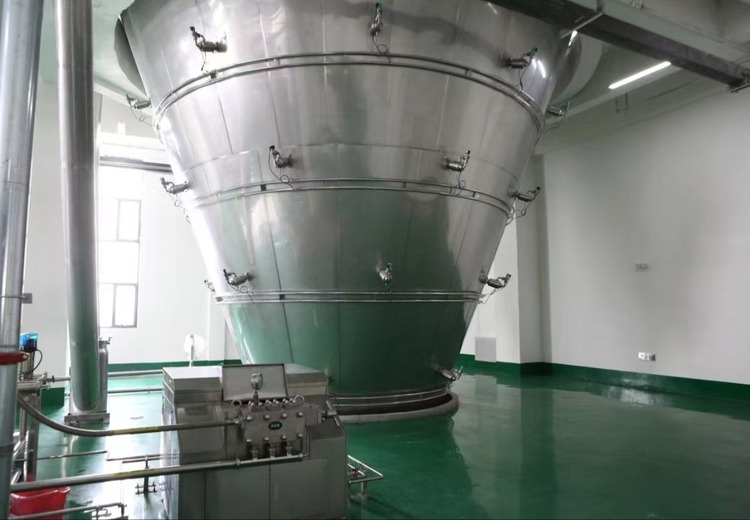 干燥塔与浓缩蒸发器工作流程：干燥塔粉末干燥排出，浓缩蒸发器料液浓缩目标浓度