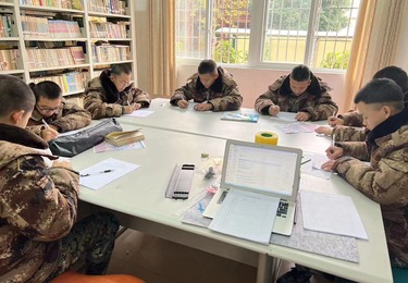 16岁叛逆逃学少年，从对抗权威到尊重规则