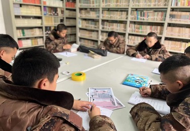 厌学逃学型（14岁，女生，张某）