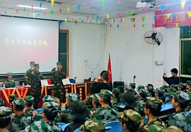 自卑厌学型（13岁，女生，刘某）