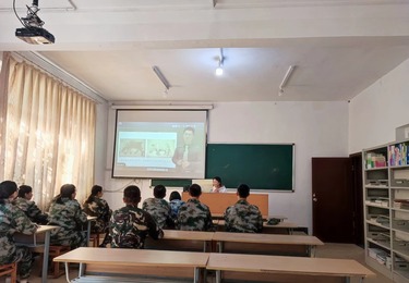 网络成瘾+厌学型（15岁，男生，赵某）