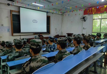 叛逆辍学+亲情疏离型（16岁，女生，陈某）