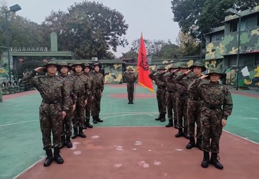 厌学叛逆+注意力不集中型（14岁，男生，周某）