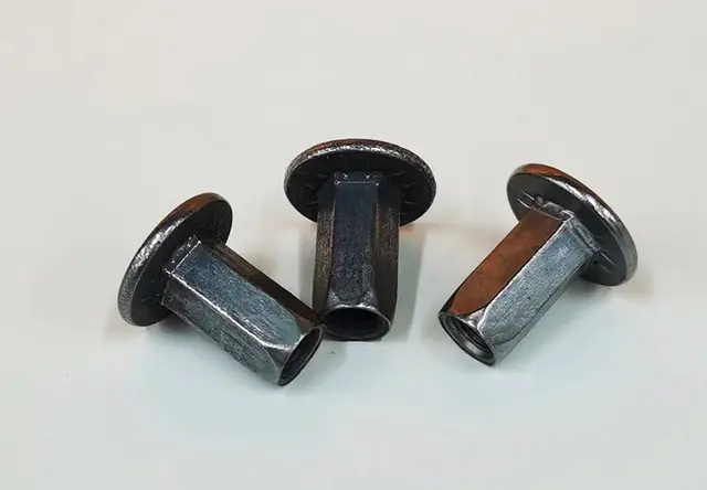 大帽铆螺母