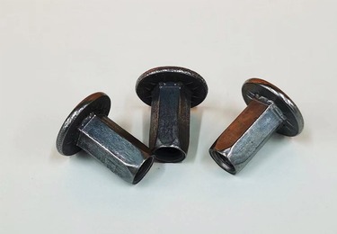 大帽铆螺母的结构与种类