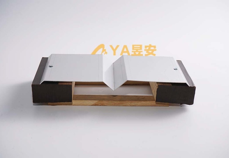 墙面v字型变形缝