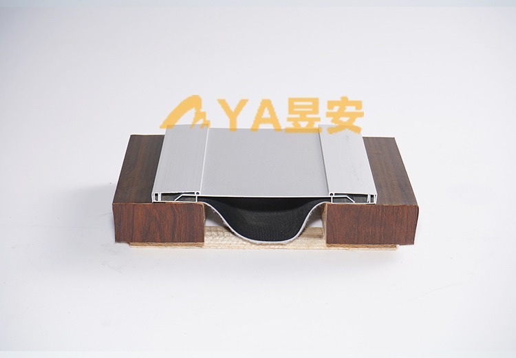 墙面双卡型变形缝