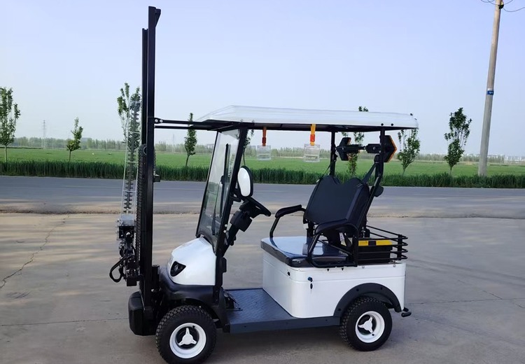 小型自驾式电动绿篱修剪机