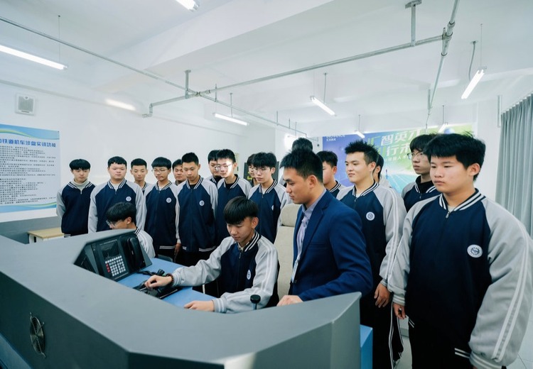 哈尔滨理工技工学校