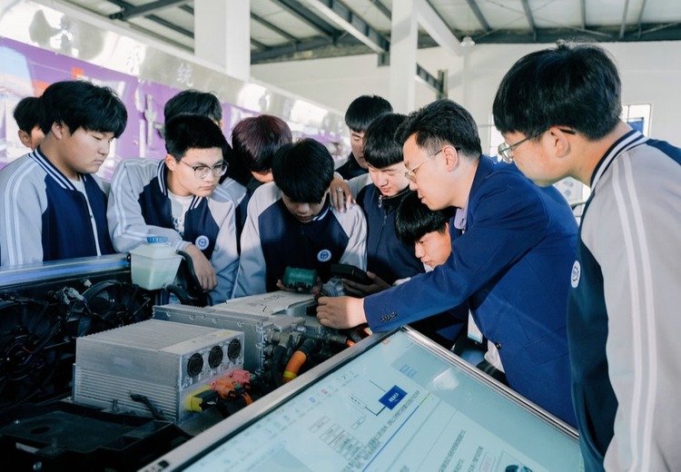 哈尔滨理工技工学校