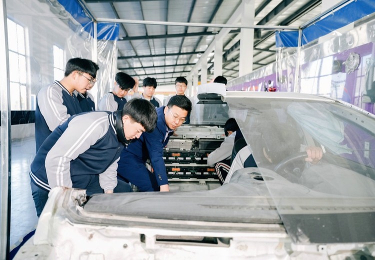 哈尔滨理工技工学校