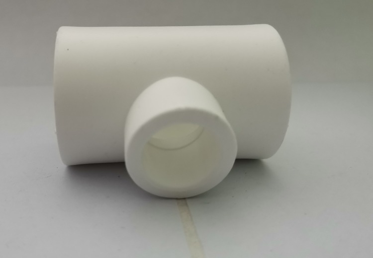 鑫力塑国标PPR三通管件：冷热水通用，多种规格可选，适用于家装多场景，安装有要点