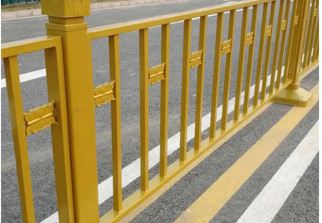 黄金道路护栏