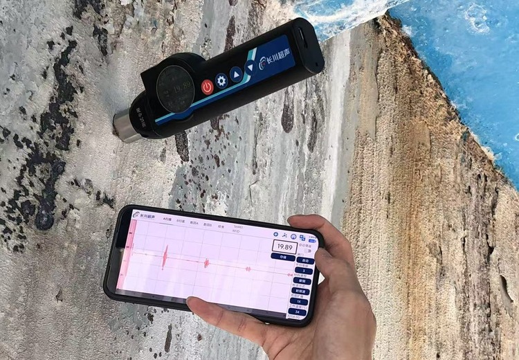 电磁超声测厚仪等设备助力管道腐蚀检测，系统提供详尽腐蚀风险管理方案