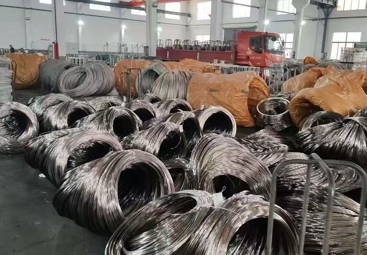 高精度、表面光洁产品，适用于弹簧、紧固件等制造与精密加工领域