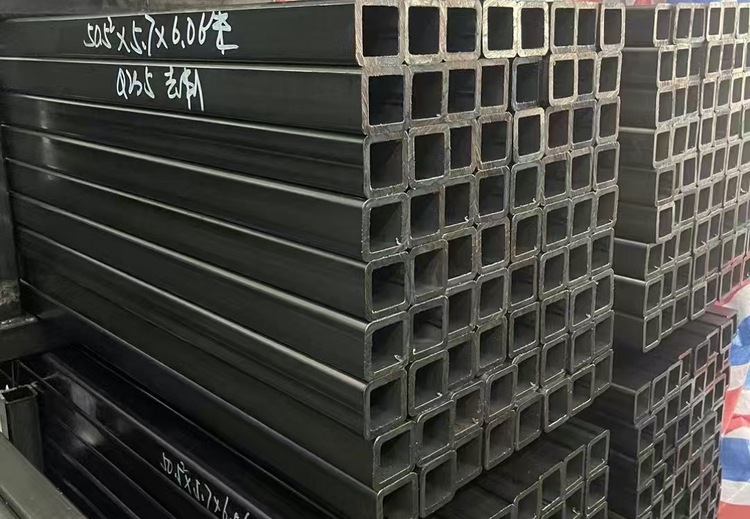 一张神秘图片引发关注，图片链接指向特定资源，背后故事待探寻