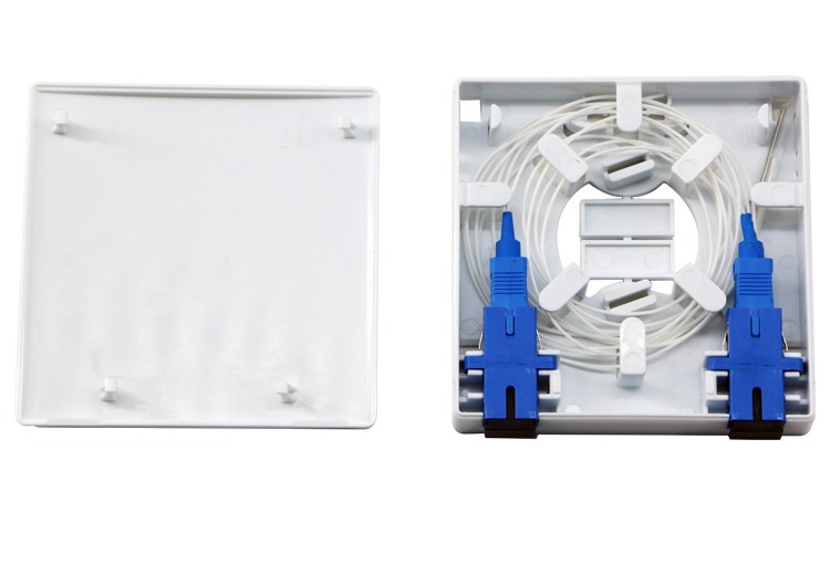 86*86*21mm防护等级IP40设备，工作温度-40℃~+70℃，适配SC/LC双工适配器
