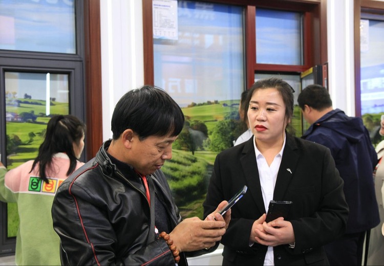 震撼来袭！带你领略展会现场精彩瞬间，展会照片揭开多元魅力