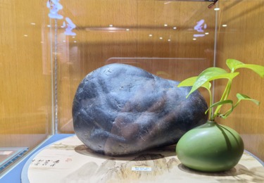 和田玉原石大料，藏昆仑山河灵韵