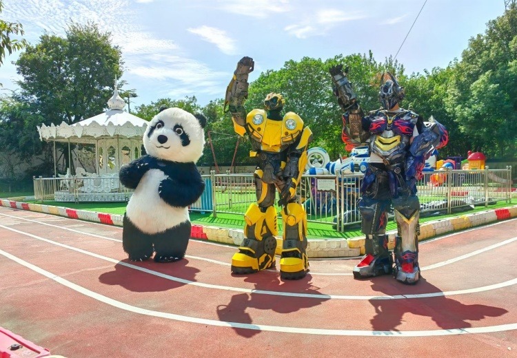 武汉近郊宝藏打卡地：特色 IP 互动巡游、游乐设施畅玩，全场景适配亲子一站式度假体验