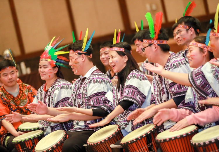 鼓舞飞扬 舞动青春非洲鼓1日主题团建：活力激情之旅，打造高效团队合作精神