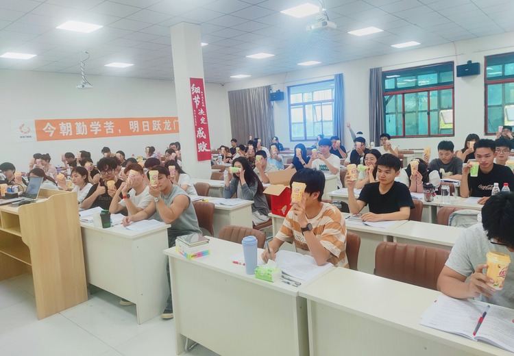 优质笔试班助力公考与职业发展：公务员、四级联考、国考、事业编、教师编笔试班等你来