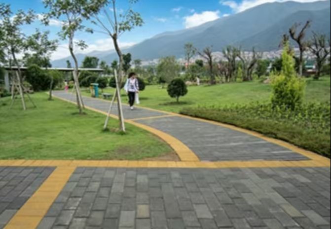 襄阳市润浩水泥制品有限公司透水砖：多场景适用，工艺优服务全，技术参数清晰规范