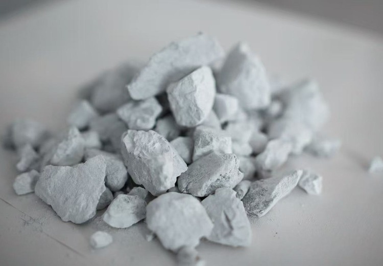 高性能氧化钙：专注工业刚需，具备三大核心功能，核心特点显著，提升企业效益