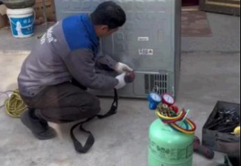 冰箱维修现场