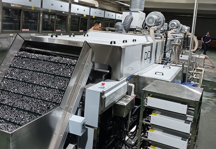 非标定制化工业清洗烘干设备，品类全、自动化高，适配多行业，满足企业个性化生产需求