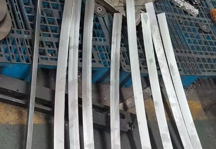 隧道环向施工V型槽成槽新工艺：操作简便成本低，解决施工缝难题，规格可定制