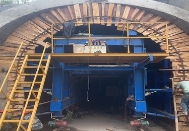 浙江（12m引水洞台车）