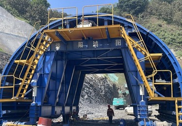 安徽宁国5号洞（9m二级公路台车）
