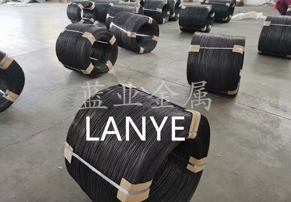 废品打包铁丝：Q195低碳钢材质，大卷装适配多场景，高效捆绑各类废品