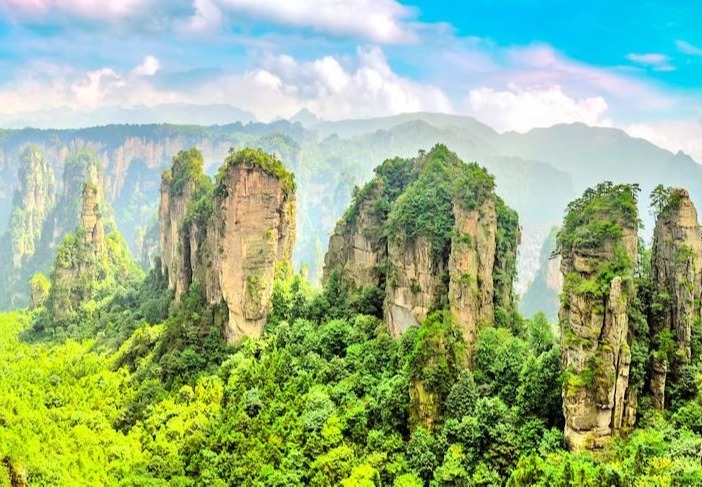 长沙+韶山+张家界+武陵源+天门山5日4晚跟团游
