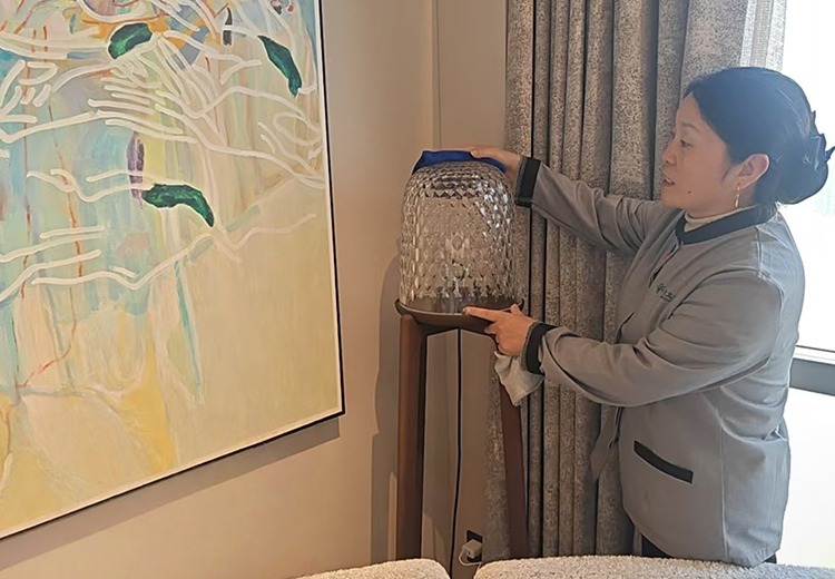 专业保洁服务覆盖多领域多地区，公司架构完善管理智能流程规范