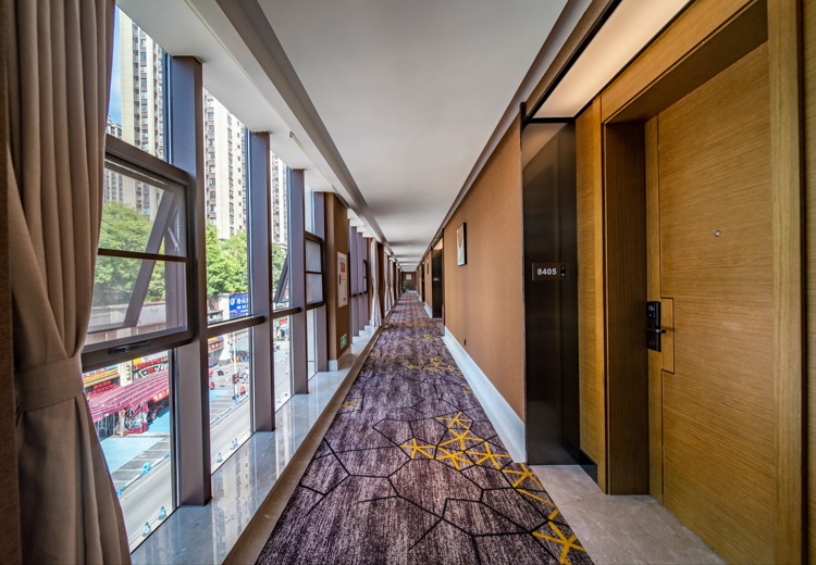 轻奢雅致酒店，公共区域功能全，服务贴心周全，为出行添舒适保障