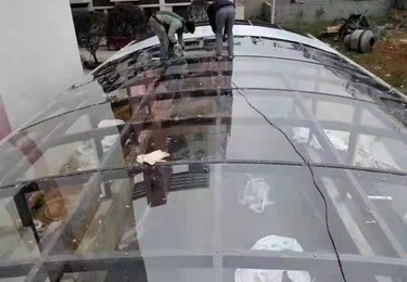 PC耐力板弧形雨棚