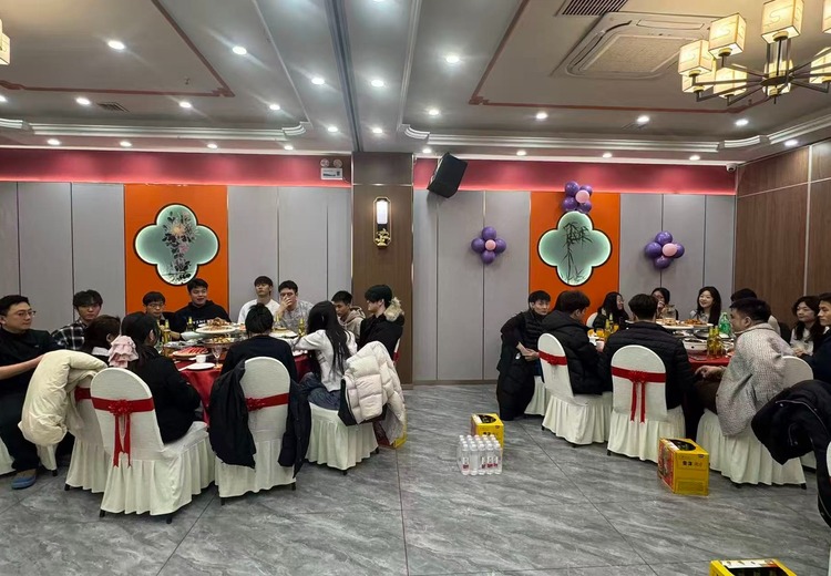 公务员考试、银行国企招聘及研究生考试培训，助力在校生与在职人员考公上岸