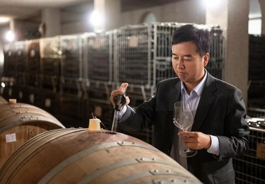一杯华昊酒，半部宁夏情：那些藏在酒里的坚守与热爱