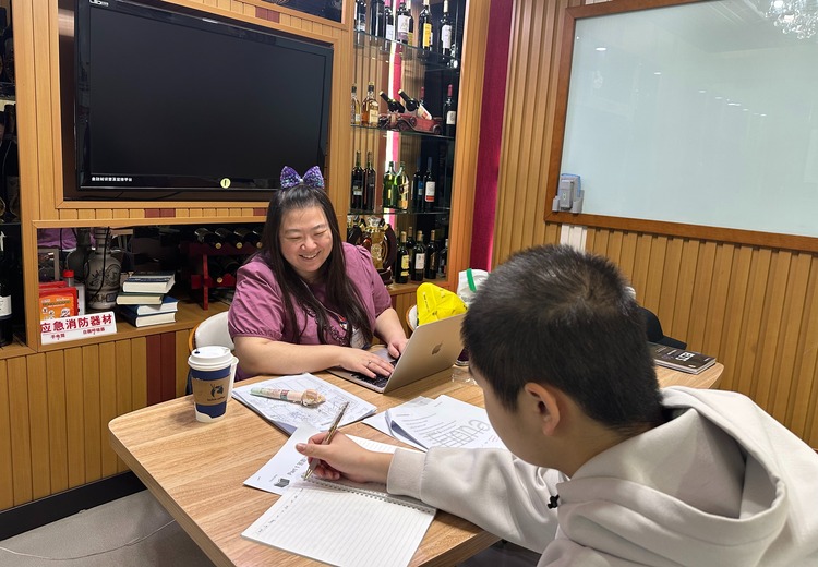 雅思托福考研四六级课程来袭，资深师资+专属学管，高效提分有保障！