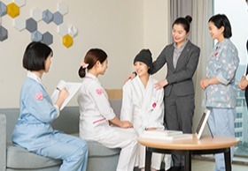 涵容心理9年积淀，AIG新生家庭心理关爱服务，定制策略伴您情绪无忧