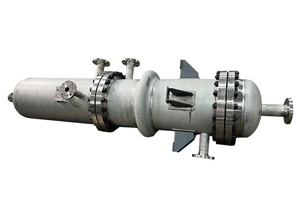 高效能高温高压列管换热器，满足严苛工况需求，为工业生产保驾护航