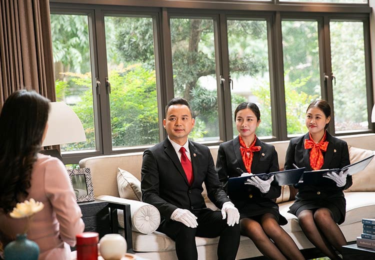 白金管家