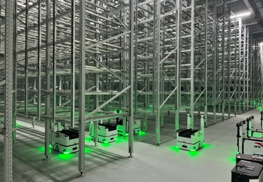 福建安踏闪盘货架案例