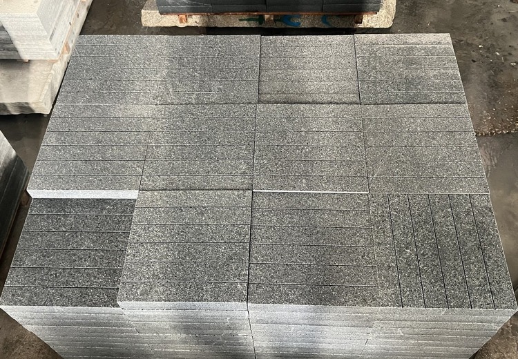 林盛石业路沿石：天然花岗岩材质，多样工艺，适用于多场景保障道路安全美观