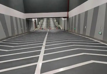 无震动止滑坡道