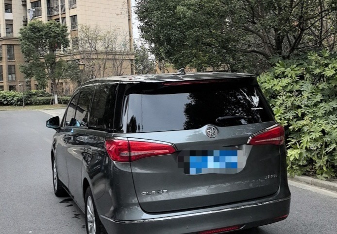 别克GL8家族：陆上公务舱等三大系列，全场景覆盖，凭多亮点延续MPV标杆地位