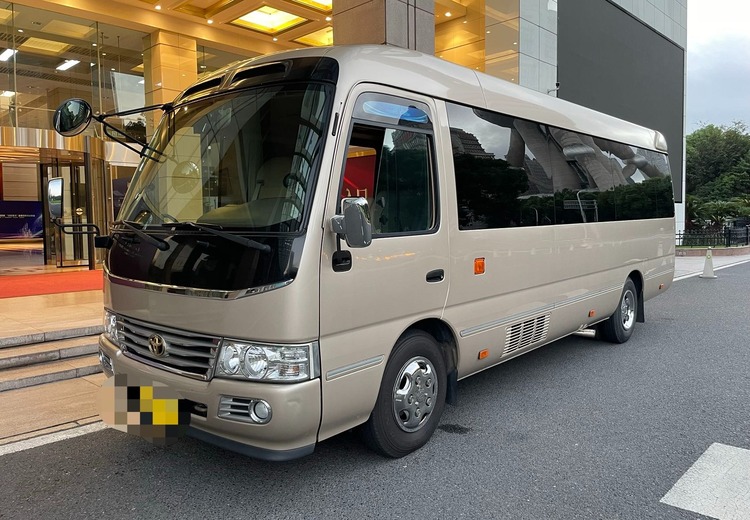 15座丰田考斯特：7米超长车身搭配4.0L V6动力，成政企商务接待通勤优选
