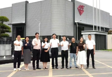 湖北省建筑装饰协会莅临中港金属考察